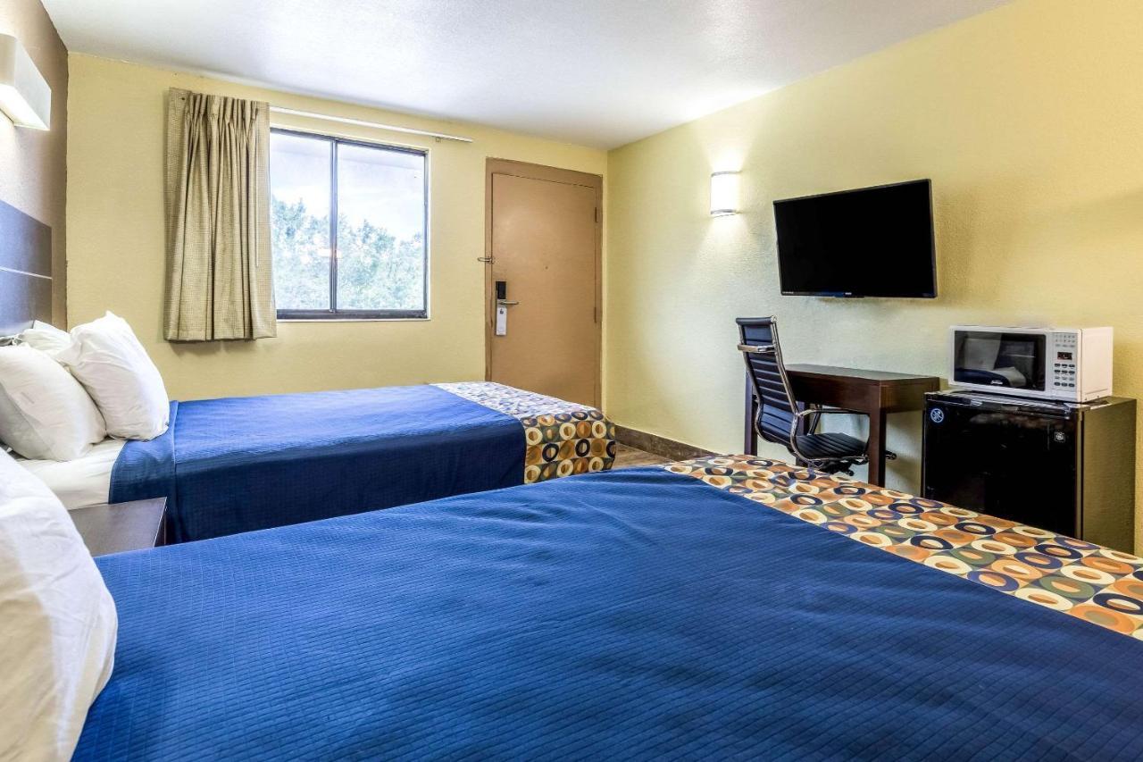 Rodeway Inn Fairgrounds-Casino Mango Bagian luar foto